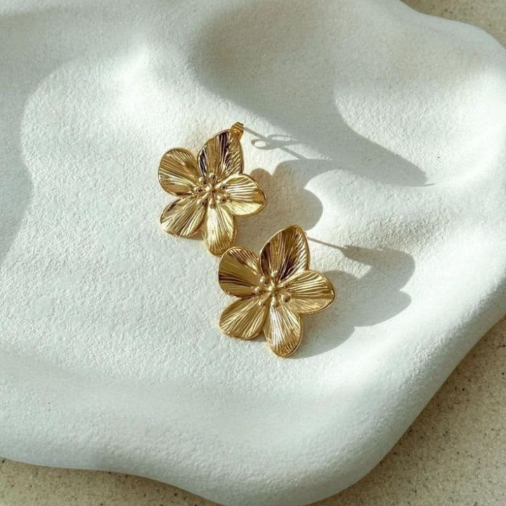 gold floral earring